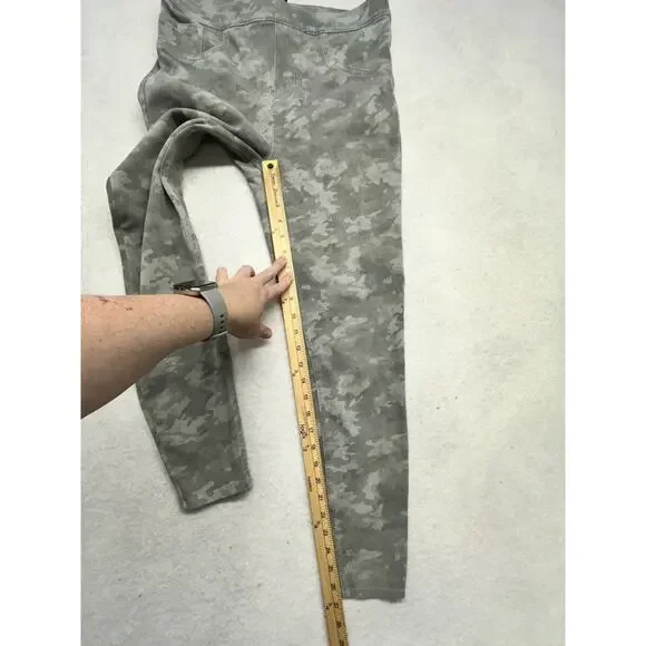 Spanx Leggings Skinny Womens Large Jeanish Ankle Camo Mid Rise Pull On - Picture 7 of 10